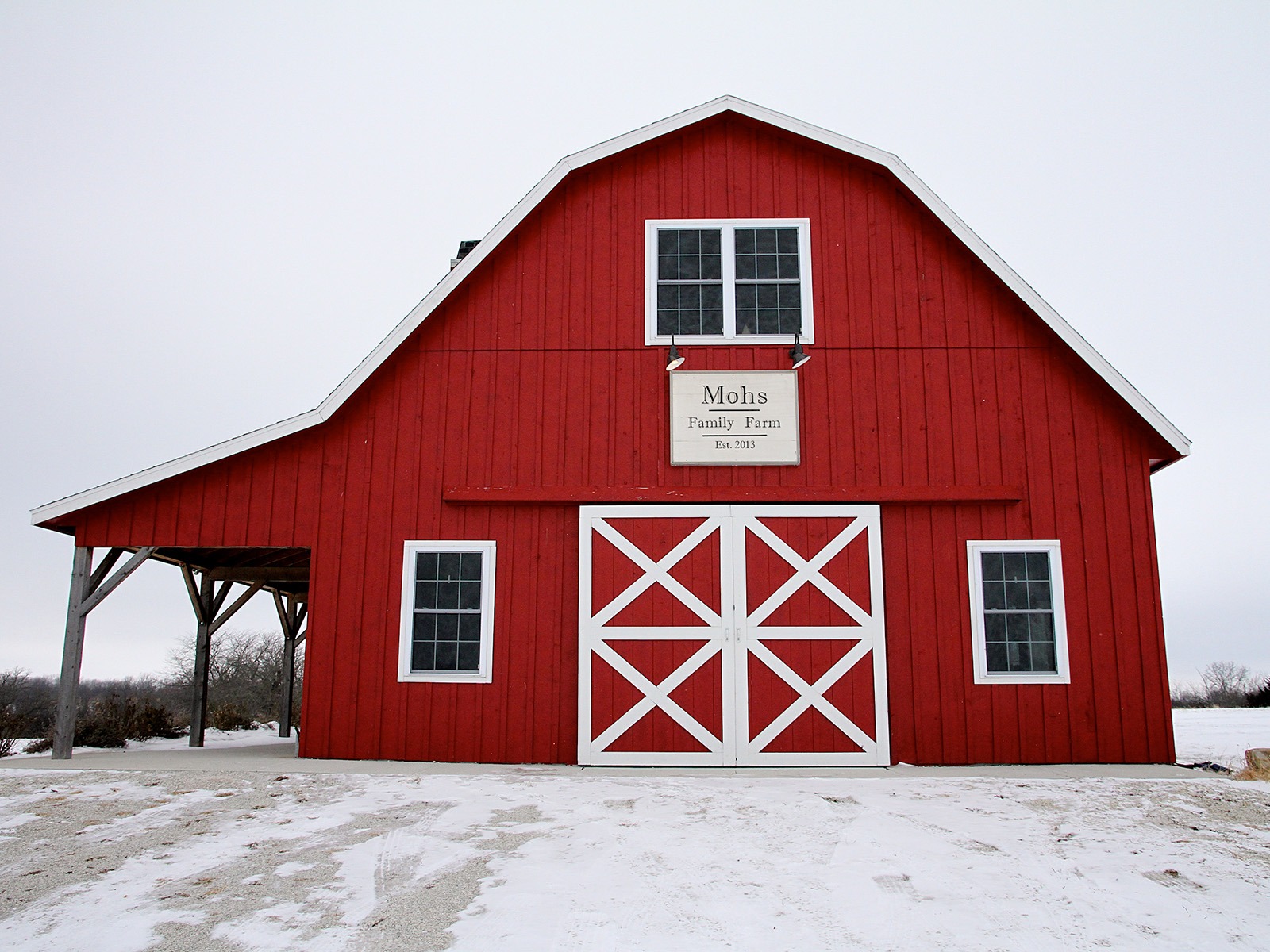 gambrel roof barn